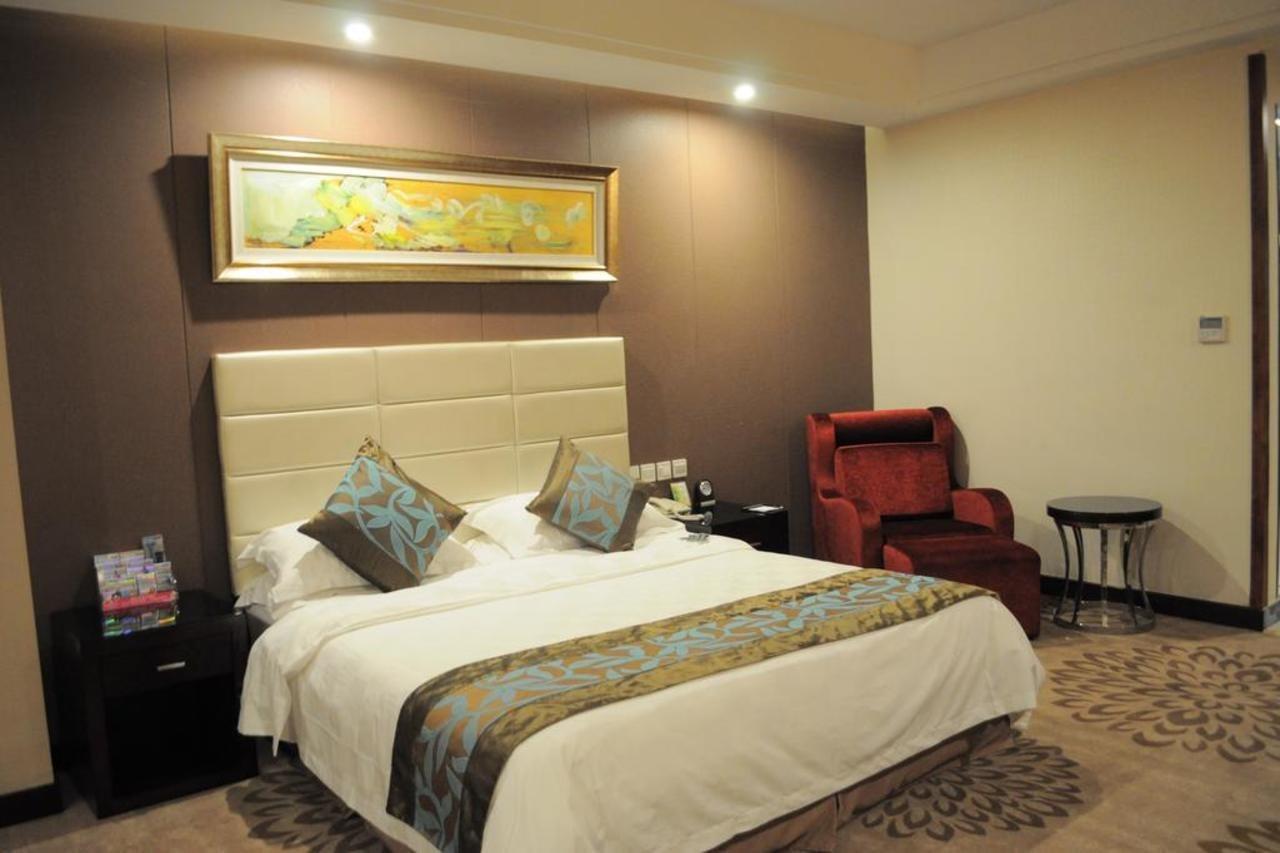 Ramada Linyi North Hotel Kültér fotó