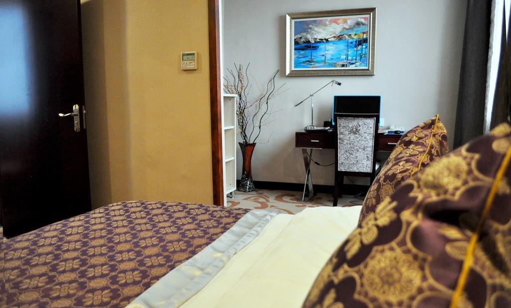 Ramada Linyi North Hotel Kültér fotó