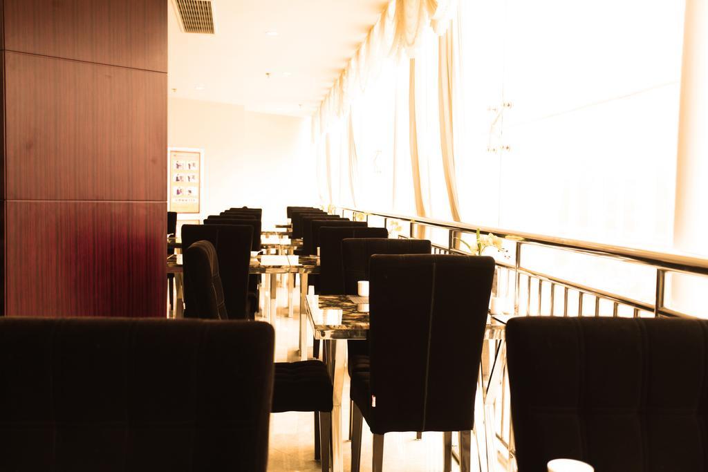 Ramada Linyi North Hotel Kültér fotó